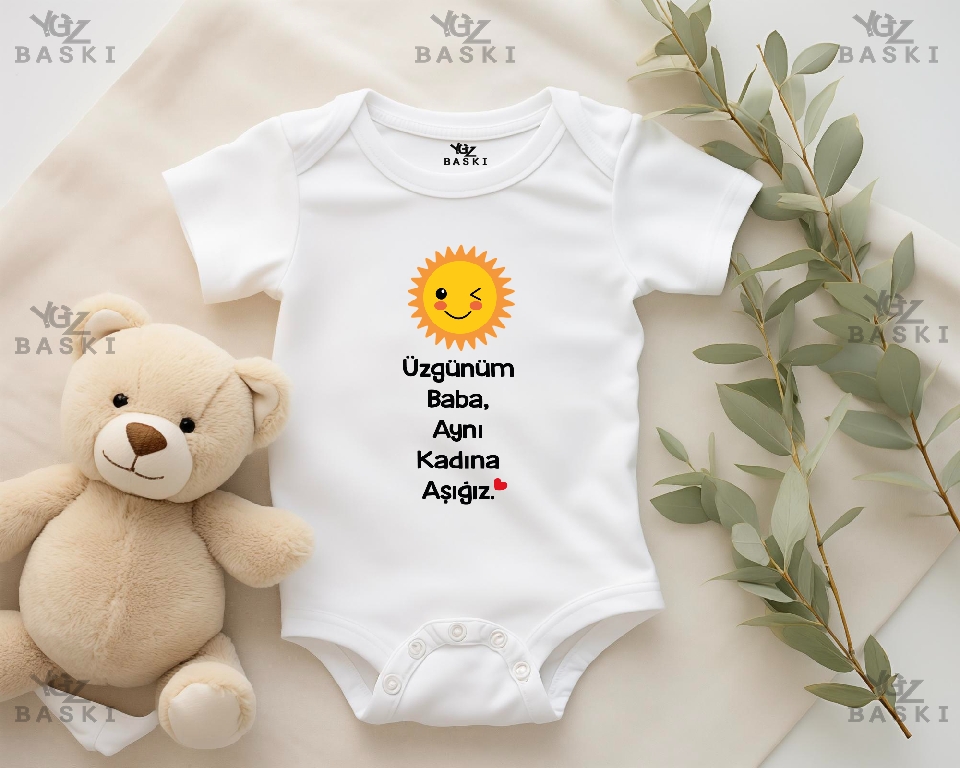 Üzgünüm Baba Aynı Kadına Aşığız 2 Baskılı Bebek Zıbını